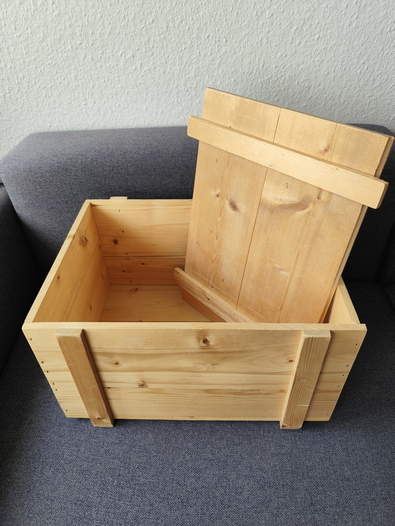 Image 1 of Scatola di legno • Scatola portaoggetti • Scatola per giocattoli • Scrigno del tesoro • 38×23×28 cm