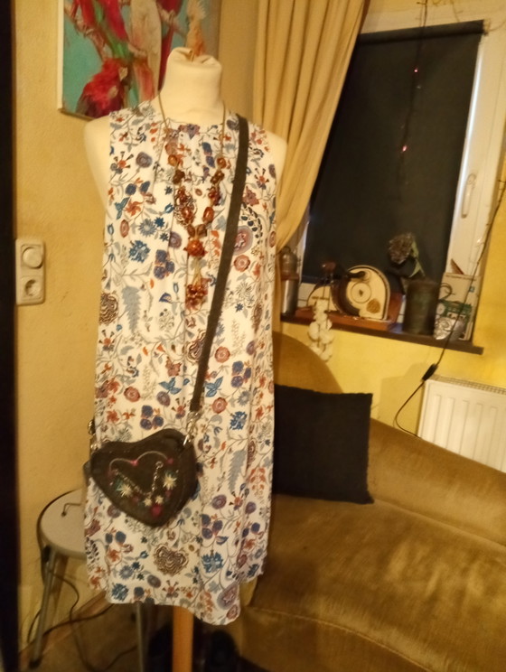 Vintage handtas met hartvormig hart, traditionele Oktoberfest-kostuums – Crossbody tassen, Metal, Textile (photo 4 of 6)