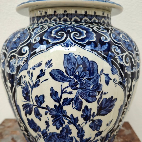 Image 1 of Vaso antico vintage in porcellana con coperchio Petrus Regout