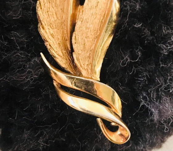 Image 1 of Vintage leaf brooch