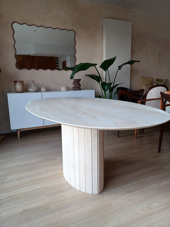 Image 1 of Beautiful dining table made of solid travertine natural stone