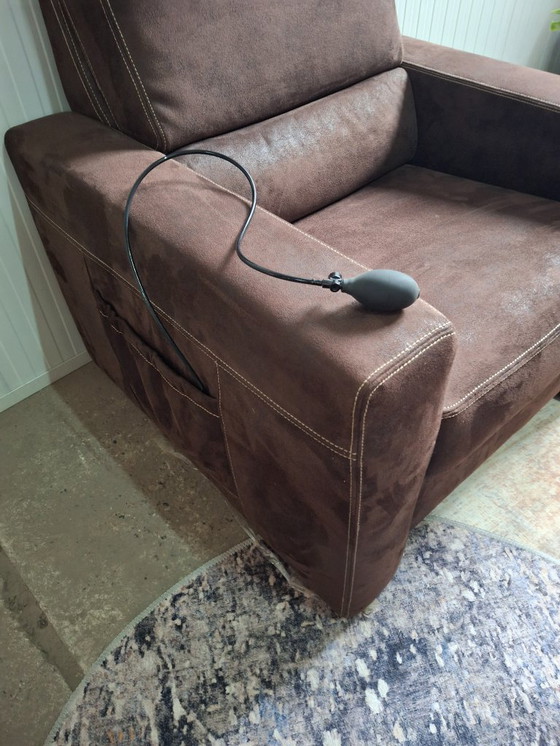 Image 1 of Sillón de cuero de lujo con soporte lumbar, nuevo