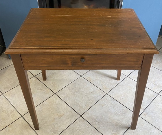 Schreibtisch mit einer großen Schublade aus massiver Eiche, um 1950, 78 x 58 cm – Wood (photo 19 of 19)