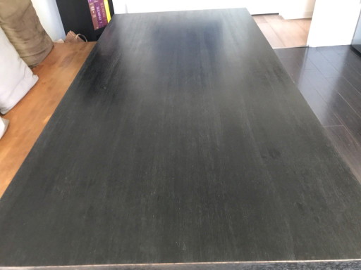 Mesa de Comedor Armani/Casa "Ginza" – 1ª Generación (2004) – Madera de Iroko Teñida de Negro Rara