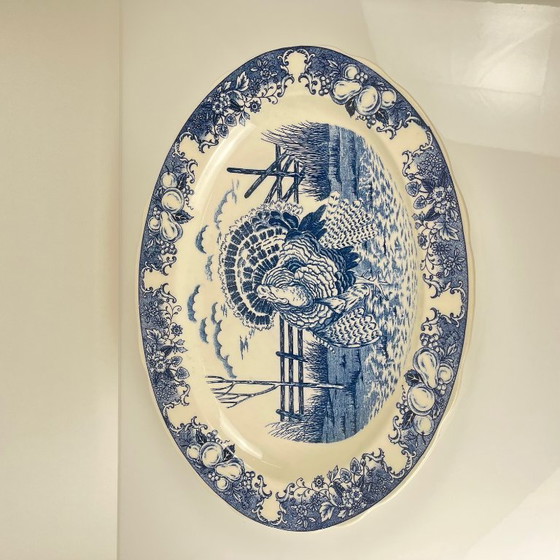 Image 1 of Grande piatto ovale vintage in terracotta blu con decoro a forma di tacchino
