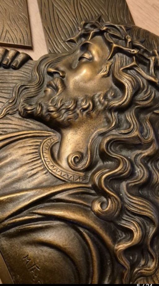 Placa de bronce – beeldhouwkunst, Bronze