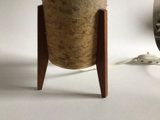 Image 1 of Lampada da tavolo a treppiede in fibra di vetro vintage
