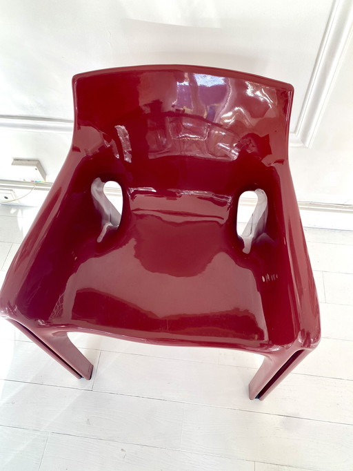 Poltrona Vico MAGISTRETTI, modello “GAUDI”.