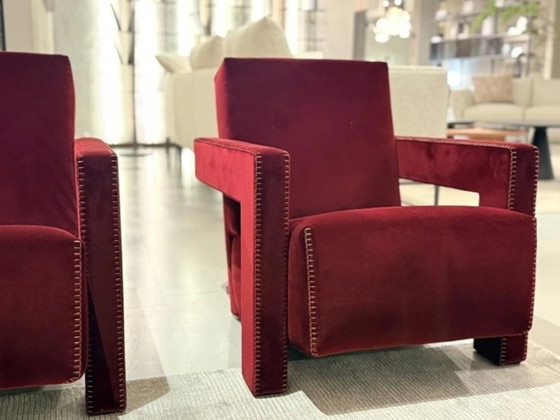 Image 1 of 2x Cassina 637 Utrecht fauteuil (nieuw, nooit gebruikt) in Ortigia/Pruimkleurig fluweel met dekenstiksels VERKOCHT voor € 3.250