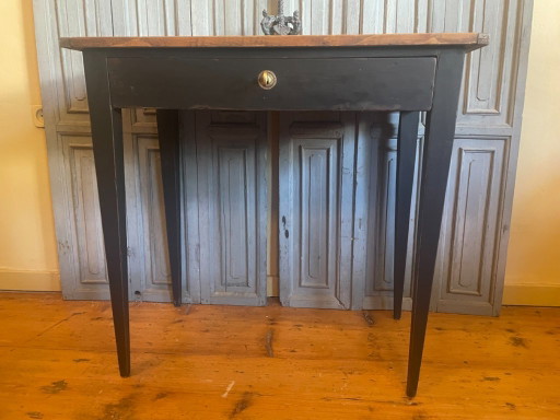 Small table French side table with drawer – bijzettafels, Wood