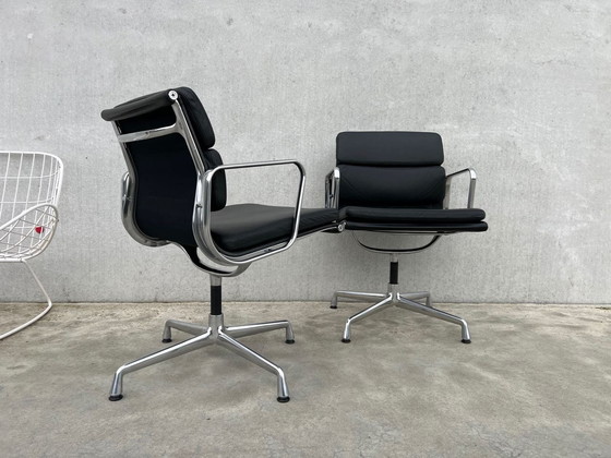 Image 1 of 2x Sedia in pelle Vitra Eames EA208