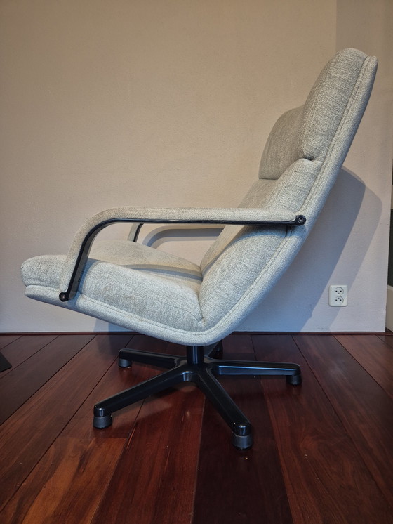 Image 1 of Poltrona girevole Artifort F141