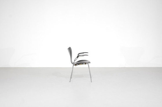 Image 1 of 3207" chair by Arne Jacobsen for Fritz Hansen, Denmark