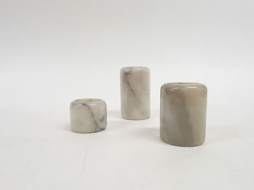 Ensemble de trois bougeoirs en marbre, Italie, années 1970