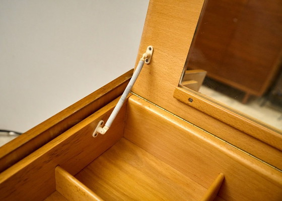 Image 1 of Commode vintage / Coiffeuse, Tchécoslovaquie des années 1960