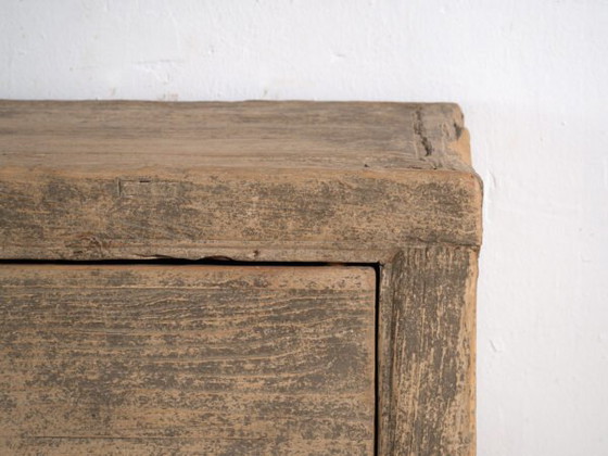 Credenza bassa lunga antica in olmo con due ante – Cina, circa 1950 – Credenze con vetrina (photo 26 of 40)