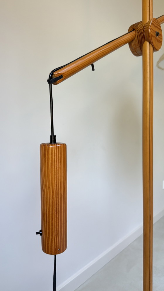 Image 1 of Lampadaire vintage Domus en bois de teck