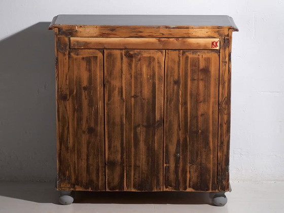 Antique two-door living room chest of drawers (c.1920) #15 – Wood (photo 16 of 38)