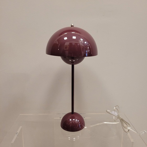 Image 1 of Lámpara De Mesa “Flowerpot Vp3”, Verner Panton Para &Tradition, Movimiento Moderno Nórdico / Industrial, 90’S – Dinamarca