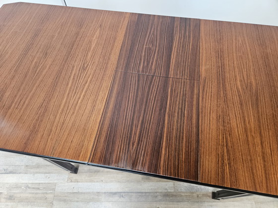 Image 1 of Table de salle à manger à rallonge en noyer des années 70