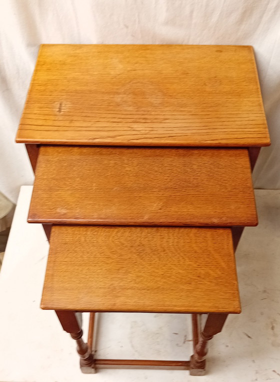 Image 1 of Nido di tavoli in rovere vintage