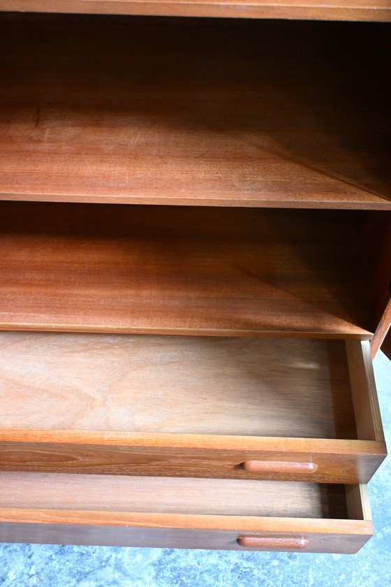 Image 1 of Schöner dänischer Wandschrank/Sideboard
