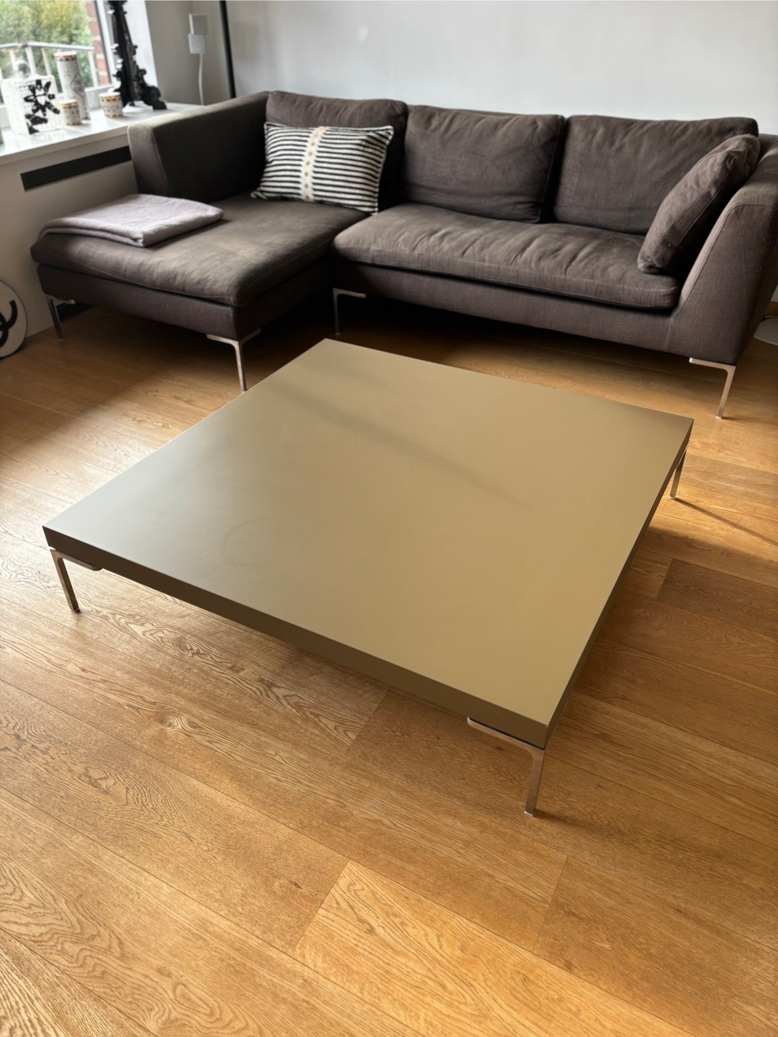 B&B Italia Maxaltoチャールズ　センターテーブル Charles small table - B&B Italia