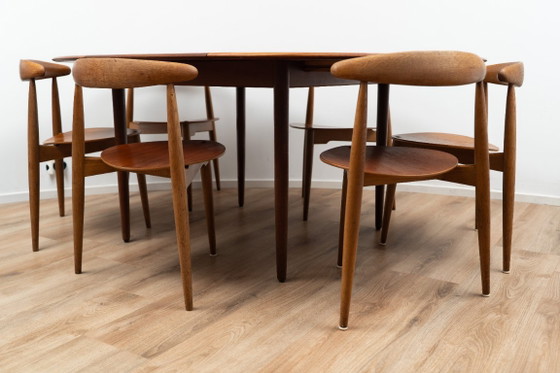 Mesa y sillas de Hans Wegner – Conjuntos de comedor, Madera, Vintage (photo 3 of 15)
