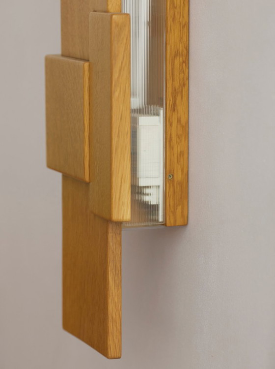 Image 1 of Paire d'appliques Modernistes artisanales en bois massif (chêne) vintage Circa 1980
