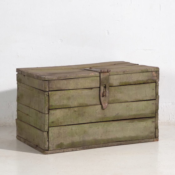 Antique green primitive style chest (c.1920) #21 – Storage cabinet (photo 7 of 16)