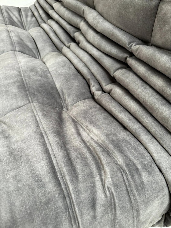Image 1 of Vintage originele Ligne Roset Togo 2-zitsbank van Michel Ducaroy, grijs fluweel