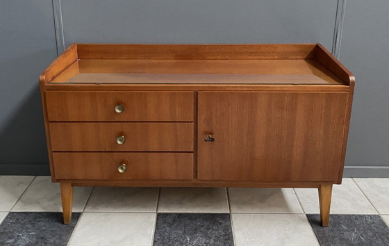 Image 1 of buffet bas en bois brun des années 1960