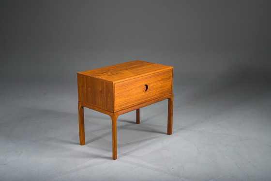 Image 1 of Modern nachtkastje nr. 384 uit het midden van de eeuw in teakhout van Aksel Kjersgaard, Denemarken, jaren 60