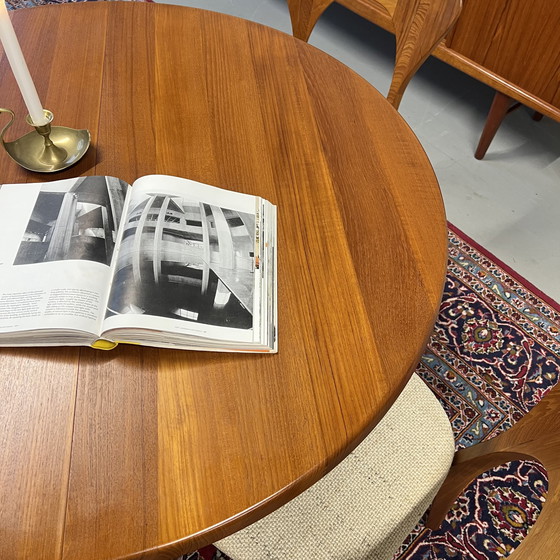 Image 1 of Vintage tafel •Niels Bach• + 4 stoelen •Niels Koefoed•