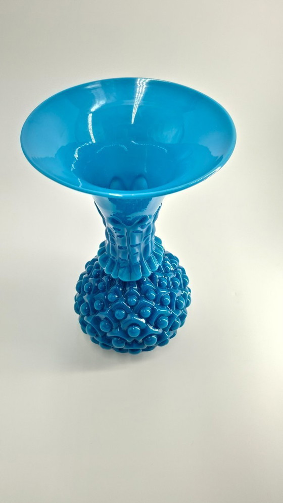 Image 1 of Vaso ananas in opalino blu della fabbrica Baccarat