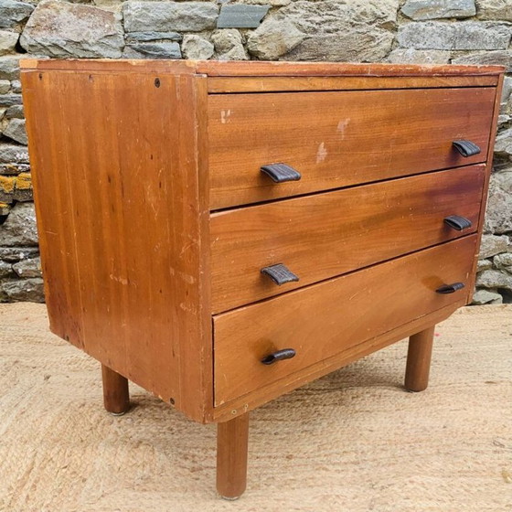 Cassettiera vintage con maniglie in pelle – Anni '50/'60 – Cassettiere, Legno (photo 4 of 25)