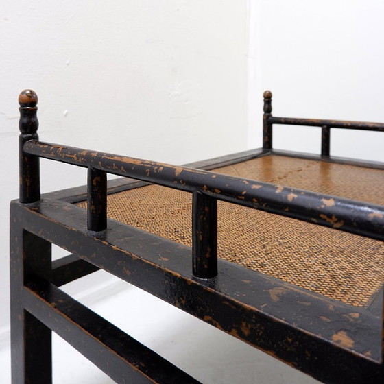 Image 1 of Paire de chaises de méditation en bois laqué et rotin - Japon, début du XXe siècle