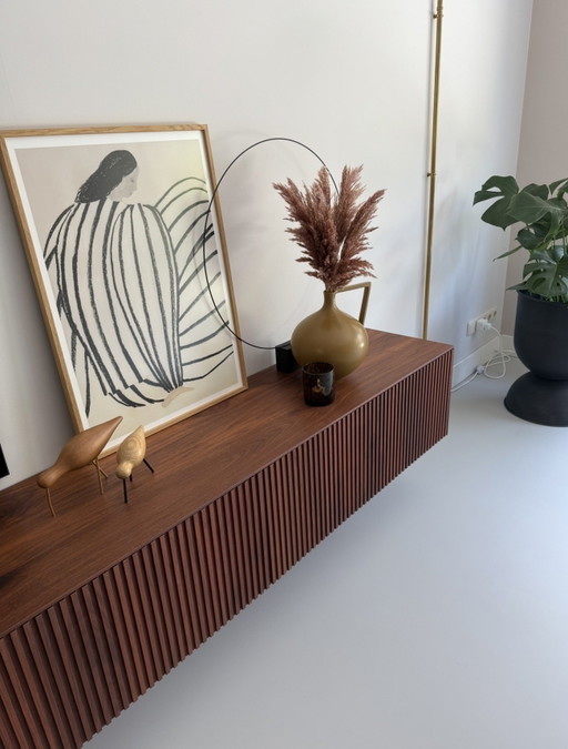 Meuble TV en noyer sur mesure Houtmerk – tv meubelen, Wood