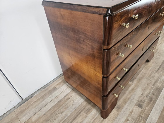 Image 1 of Art Decò chest of drawers in walnut and brass
