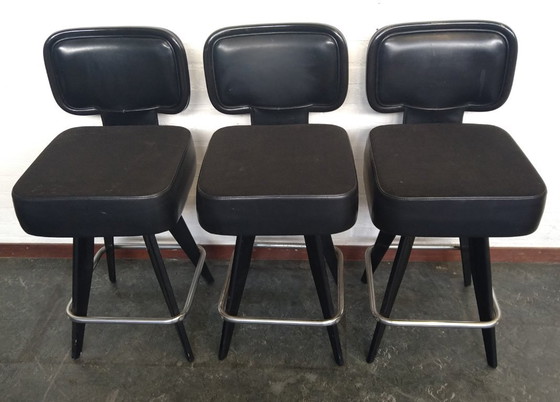 Image 1 of 3x bar stools by Gasser from USA - Gibson Flat Back