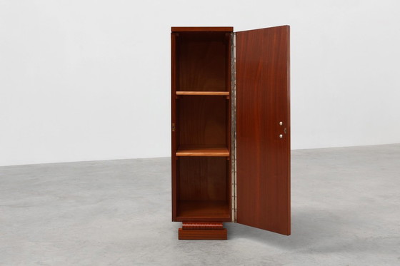 Image 1 of Armario Art Decó único con incrustaciones de chapa de madera, Francia años 20