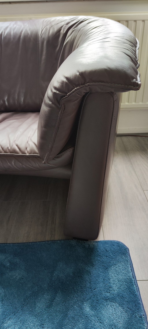 Leolux 2.5-seater sofa, curved design