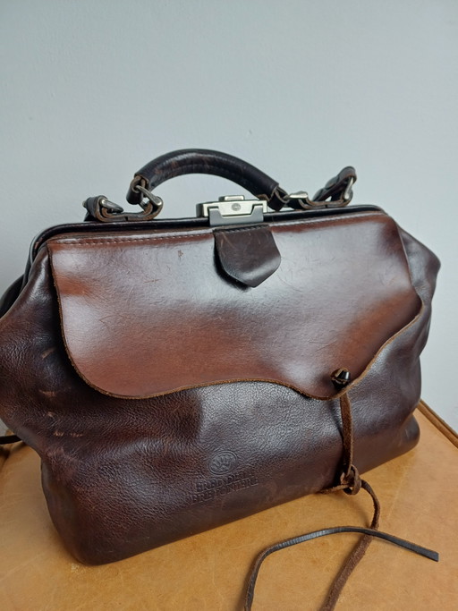 Brown Clip Bag by Fred De La Bretoniere