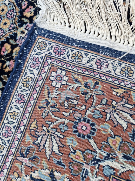 Image 1 of Handmade vintage tapijt