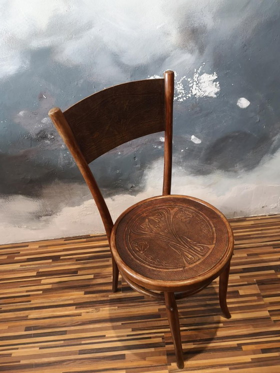 Image 1 of Authentieke BAUMANN bistrostel - Vintage gebogen hout met Art Nouveau-decoratie
