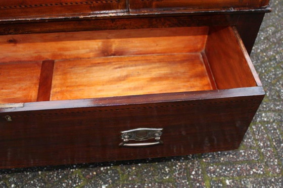 Image 1 of Armadio vintage in legno (anni 30-40) armadio per ragazze