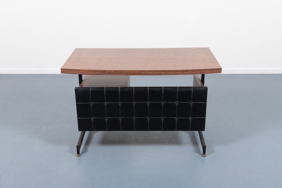 Image 1 of Italiaans modern bureau uit het midden van de 20e eeuw, uit de jaren 60.