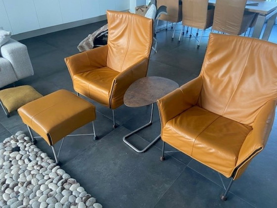 Image 1 of Montis Charly Stühle mit 1 Fußhocker. Farbe: Mandarine