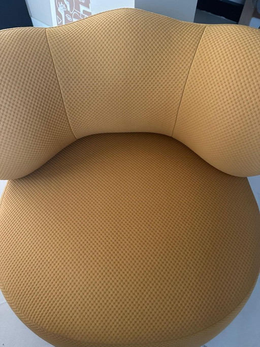 Modèle de la salle d'exposition Jesper Home - Fauteuil Tono Jaune Rigolo