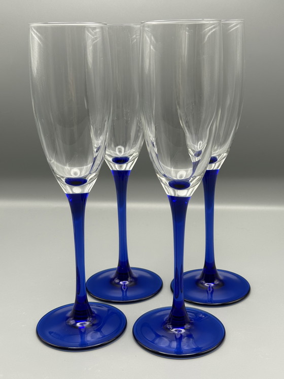 Image 1 of Set mit 4 Luminarc-Champagnerflöten, hergestellt in Frankreich